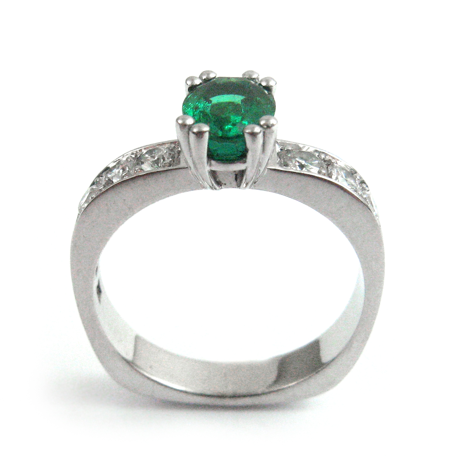 Smaragd-Brillant-Ring
