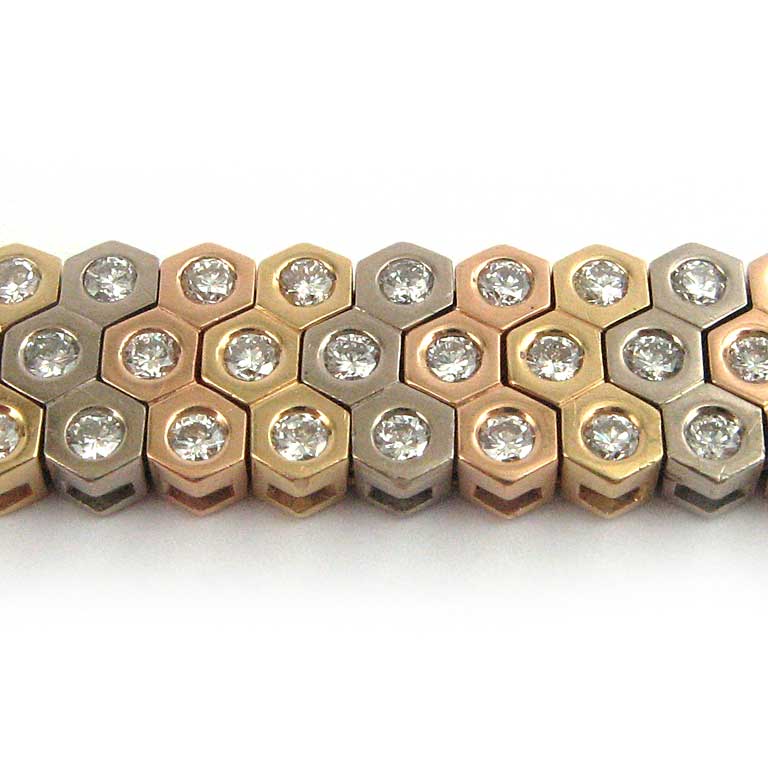 Ausschnitt aus Brillant-Armband, Gelbgold, Rotgold, Weissgold