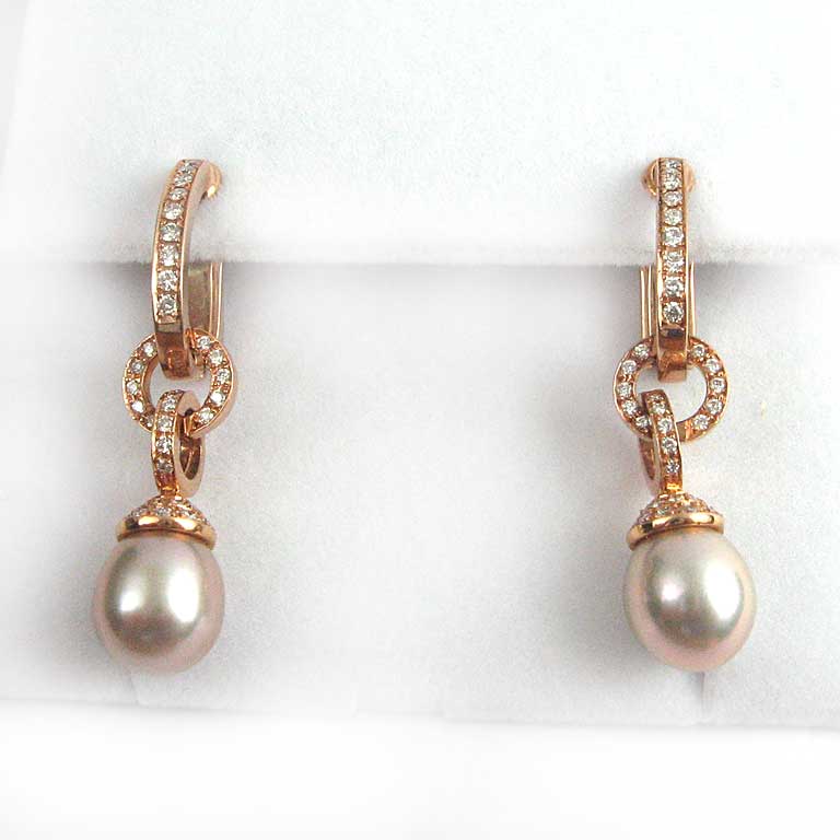 Ohrhaenger mit Perlen und Diamanten im Brillantschliff