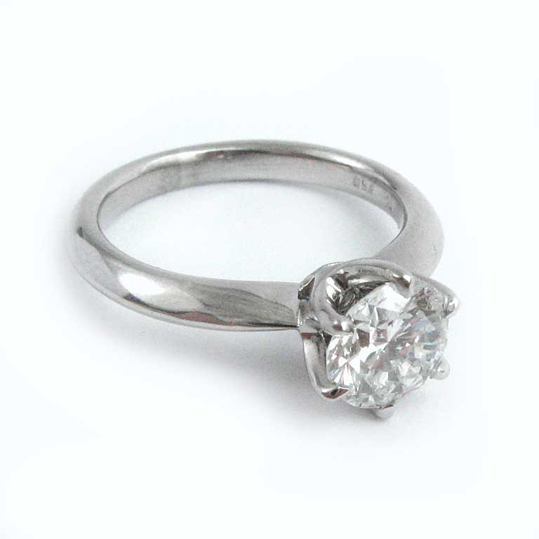Moderner Brillantring - Ansicht der Weissgold Ringschiene